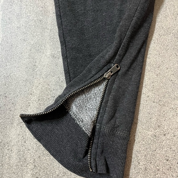 AE Sweatpants - Picture 3 of 3